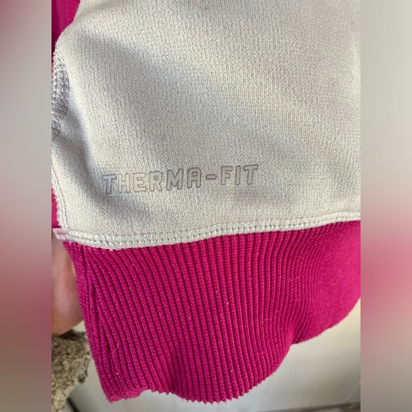 Nike therma fit pink sweatshirt hoodie - Picture 4 of 5